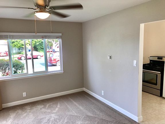 4th image of 377 Kuehnis Dr