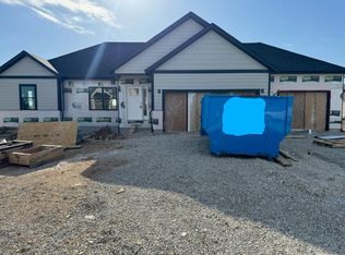 530 Black Forest Ln, Branson West, MO 65737