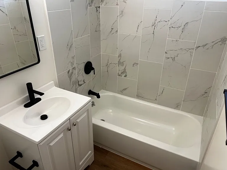 7603 North Hollywood Way — Photo 12