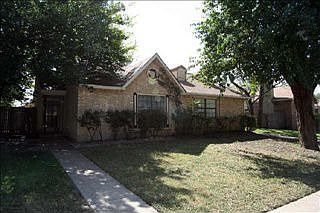 1st image of 423 Dollins St