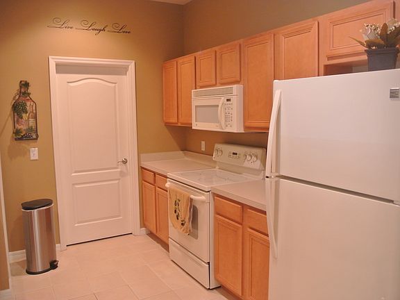 3rd image of 9004 Iron Oak Ave