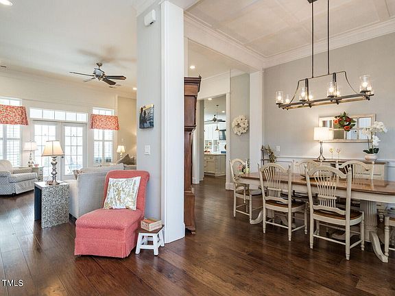 5th image of 153 Diamante Dr