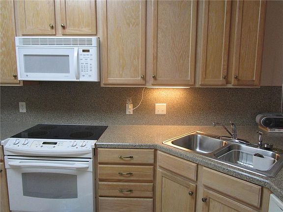 4th image of 109 Aloys Cir