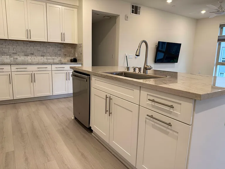 430 Montague Expy #31 — Photo 3