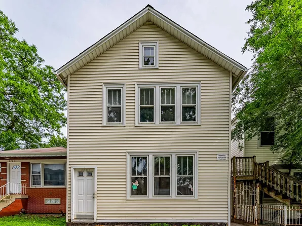 2703 S Hillock Ave, Chicago, IL 60608