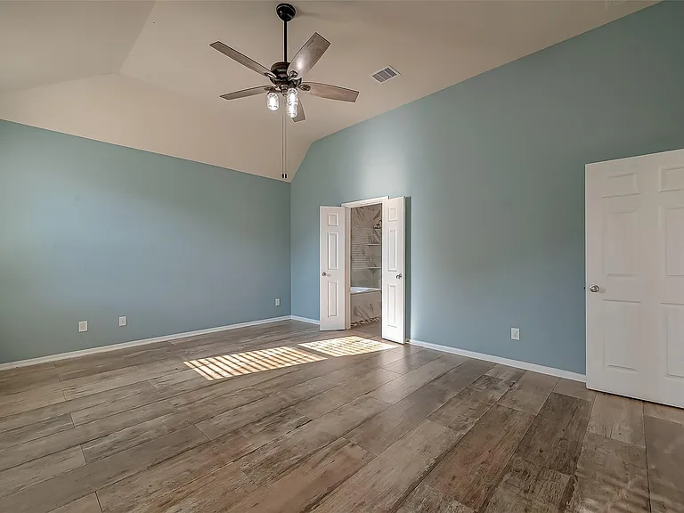 8306 Hampton Bay Dr — Photo 15