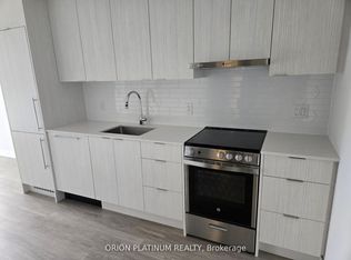 430 Square One Dr #1802, Mississauga, ON L5B 0E2