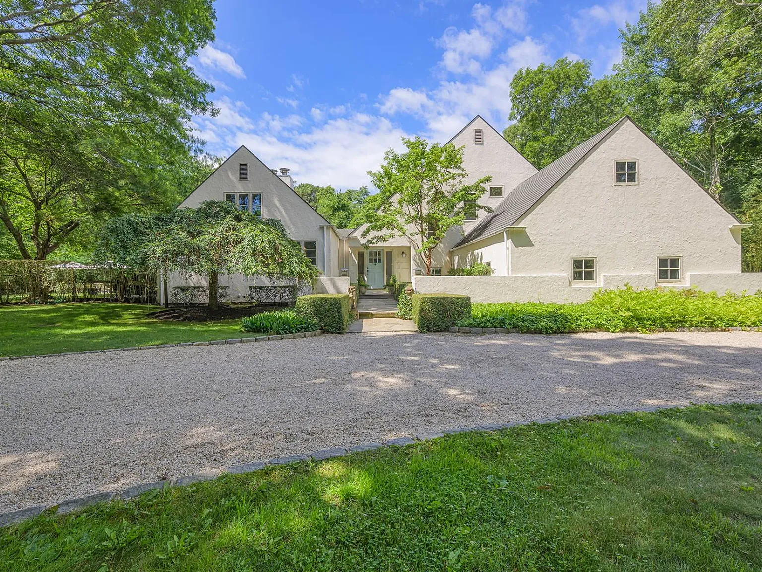 Sagaponack Modern Farmhouse — Photo 2