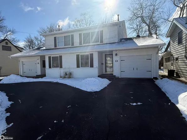 11 Sunset View Dr, Clear Lake, IA 50428