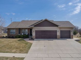 1840 Wenrose Dr NE, North Liberty, IA 52317