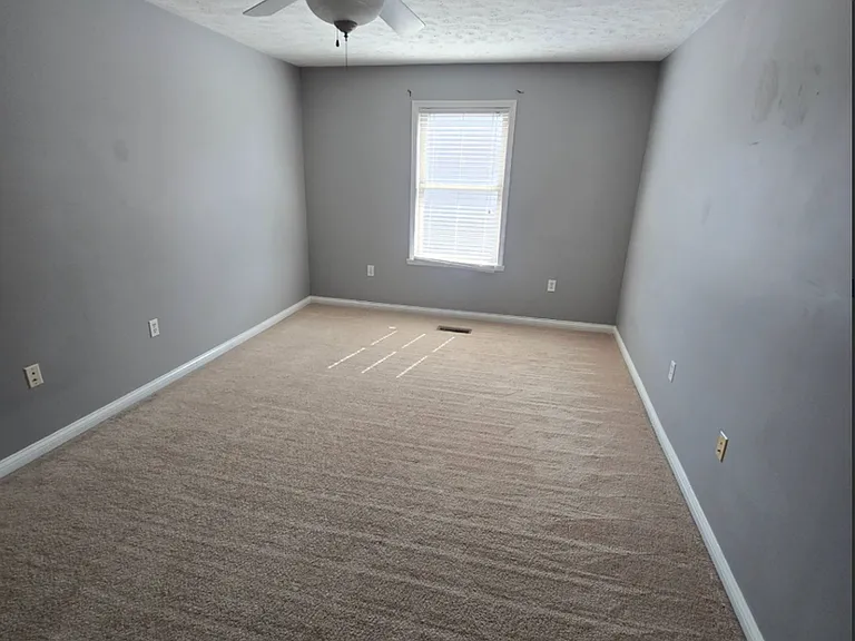 233 Luke Ct — Photo 7