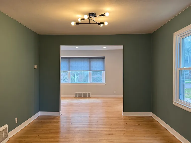 4508 N Woodruff Ave — Photo 6