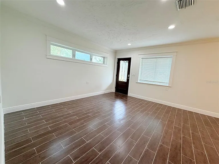 1843 Oklahoma Ave NE — Photo 11