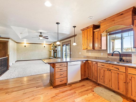 5th image of 2029 S Cottage Ln