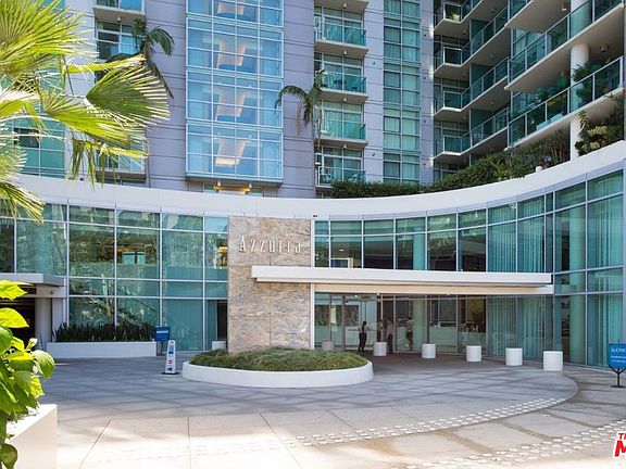 2nd image of 13700 Marina Pointe Dr Unit 322