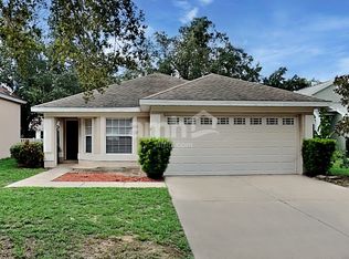 33437 Irongate Dr, Leesburg, FL 34788