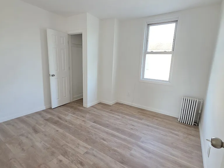 154 Weed Ave #2R — Photo 15