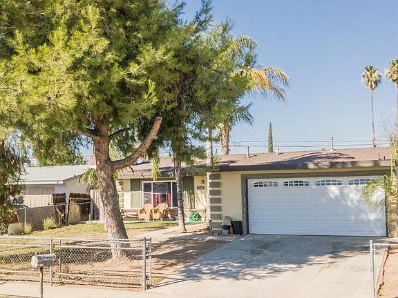 3rd image of 25328 Yolanda Ave