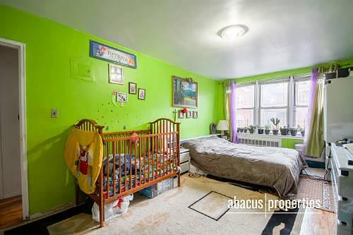 5th image of 495 E 7th St APT 2L