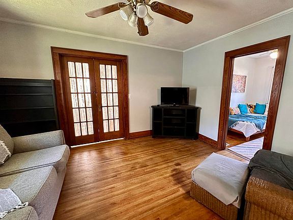 5th image of 1575 Florence Ave