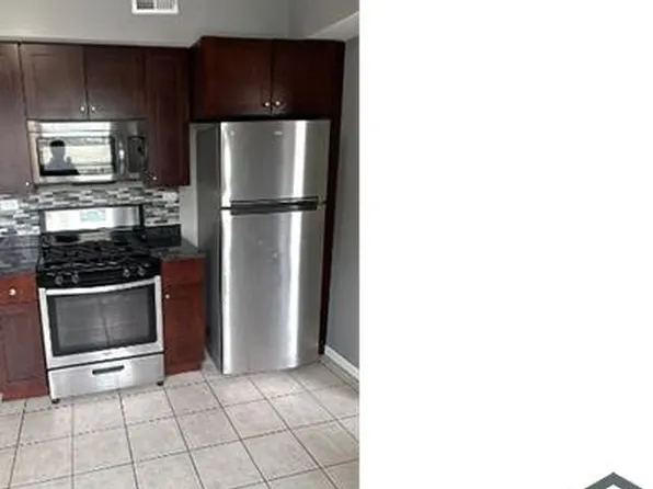 7554 S Essex Ave, Chicago, IL