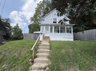 2162 8th St SW, Akron, OH 44314
