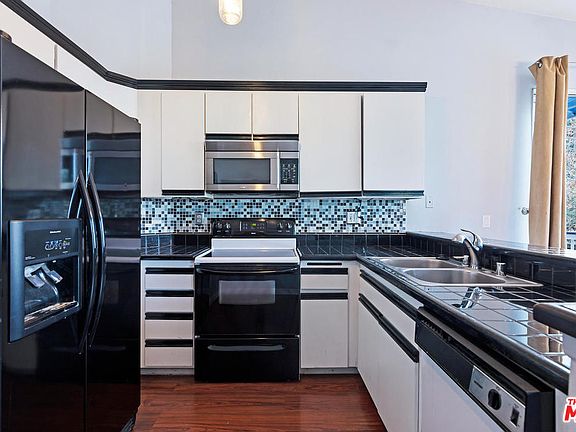 2nd image of 2390 Pleasant Way Unit J