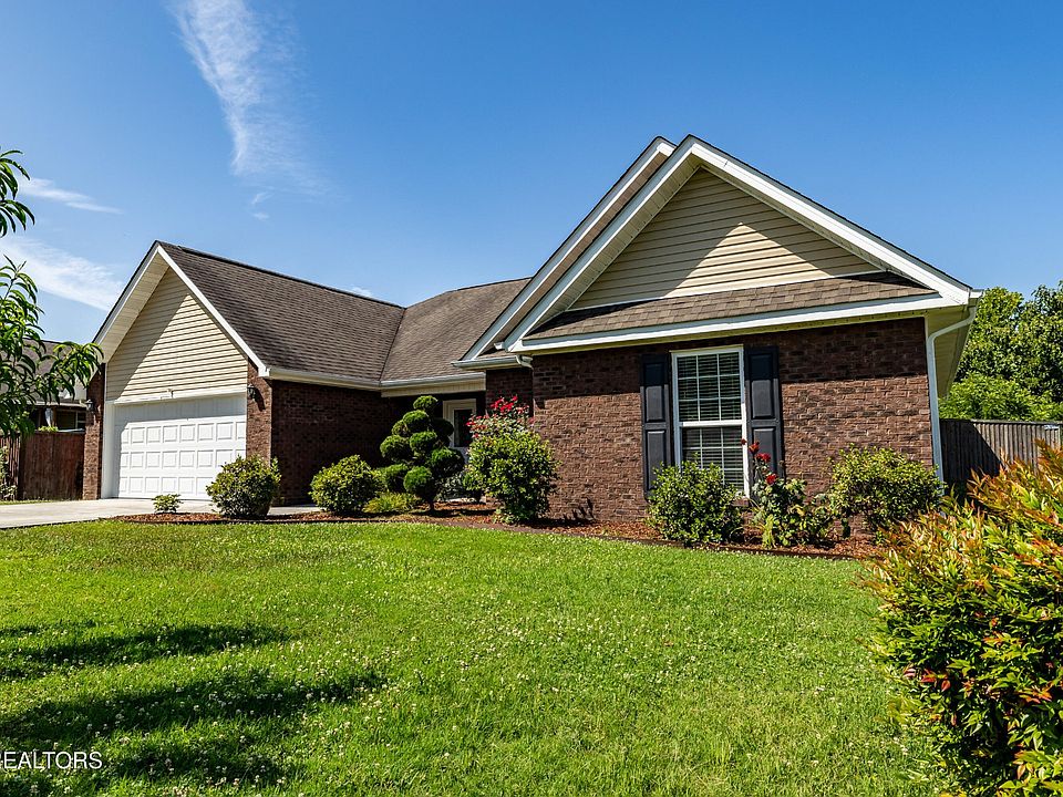 1st image of 1131 Cherbourg Dr