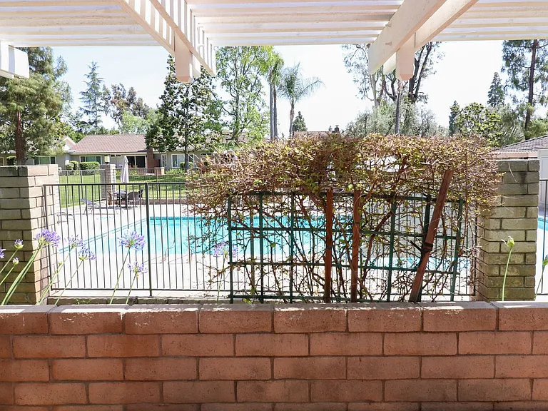 1050 Pacifica Dr — Photo 16