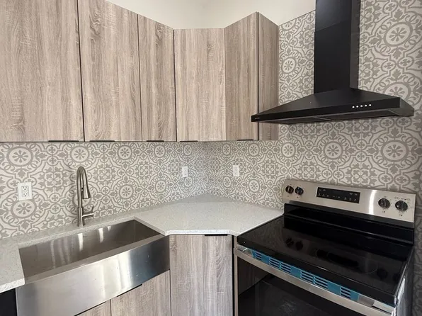 90 Lander St, 90 Lander St #B, Newburgh, NY 12550