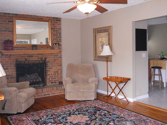 2nd image of 208 Westwood Dr