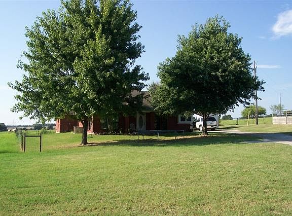 3rd image of 259 County Road 3838