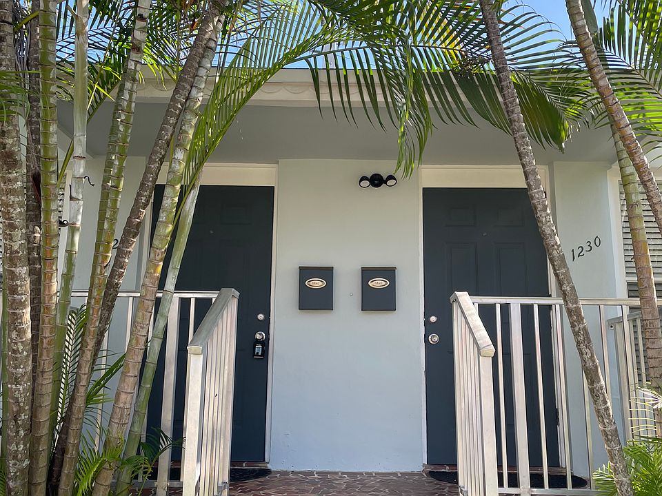 Duplex Entrance