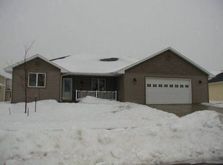 315 Summit Dr, Story City, IA 50248