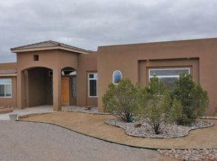 517 Albor Cir NE, Rio Rancho, NM 87124