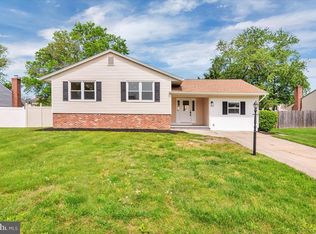 7 Mallard Ct, Clementon, NJ 08021