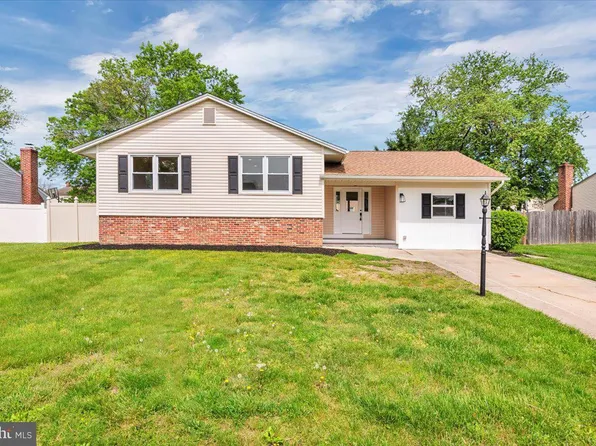 7 Mallard Ct, Clementon, NJ 08021