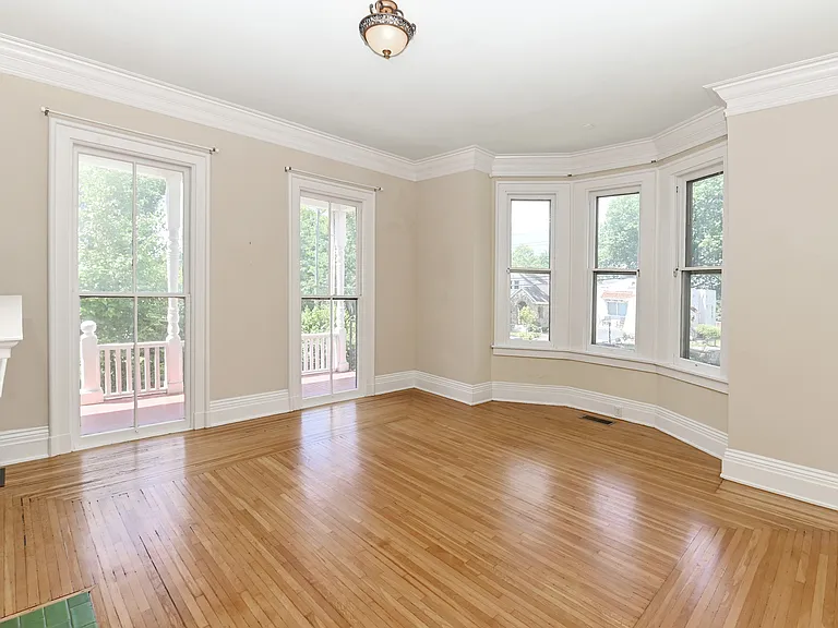 1234 Herschel Ave — Photo 4
