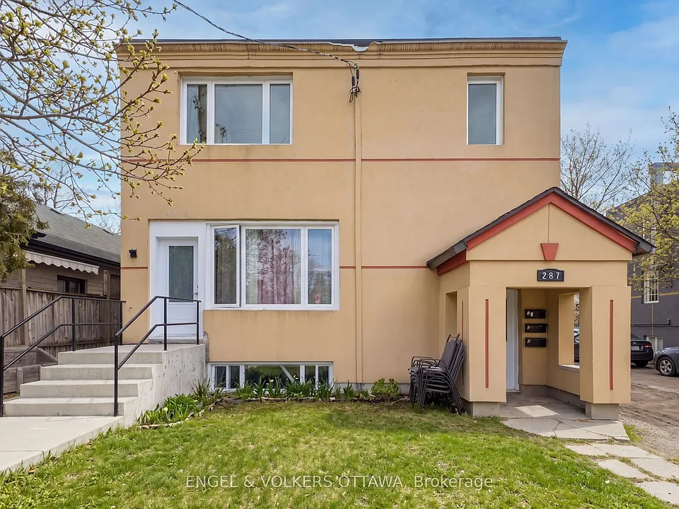 287 Saint Laurent Blvd #1