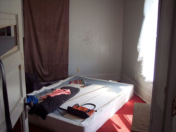 5th image of 300 N Burns St