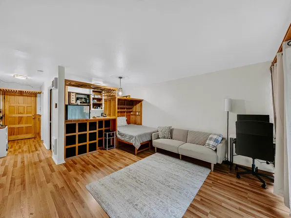 425 Orange St APT 210, Oakland, CA 94610