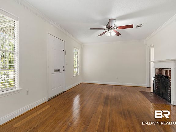 4th image of 2306 Emogene St