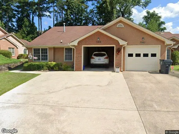7109 Woodridge Ln, Union City, GA 30291