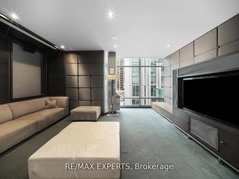 18 Yorkville Ave S #903 — Photo 18