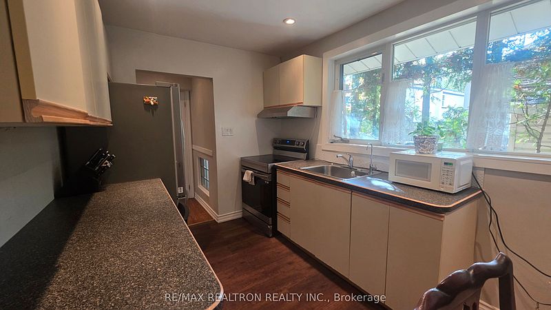 Toronto House for rent - 3 Bedrooms — photo 7