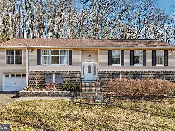 3rd image of 78 Rising Sun Tavern Rd