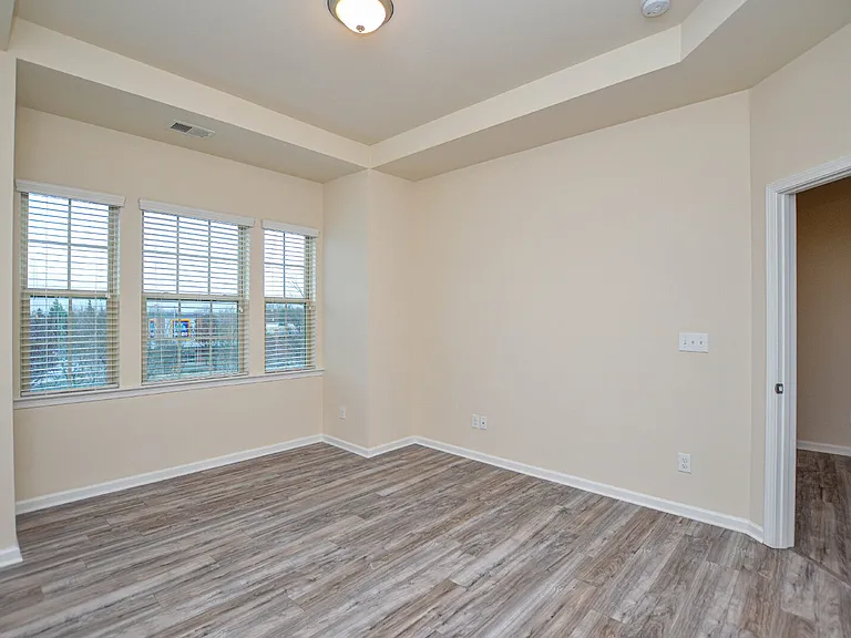 313 Annandale Dr — Photo 19