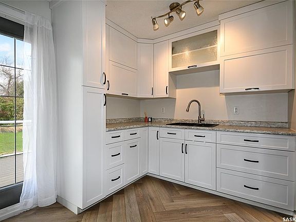 5th image of 161 Macdowall Cres