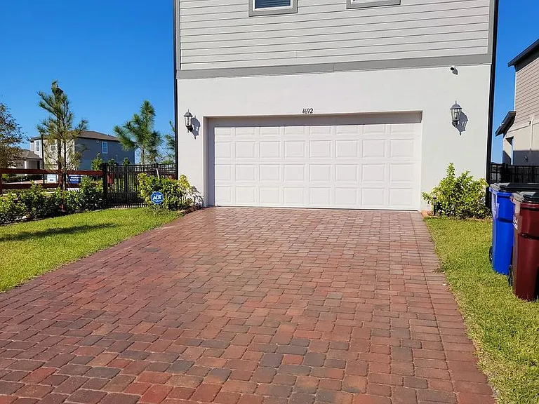 4692 Homestead Trl — Photo 3