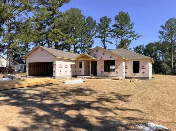 1093 Baymeadows Dr, Douglas, GA 31535